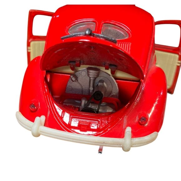 Maisto 1951 Volkswagen Beetle Die-Cast Model Car In Red On Plastic Base - Picture 6 of 15